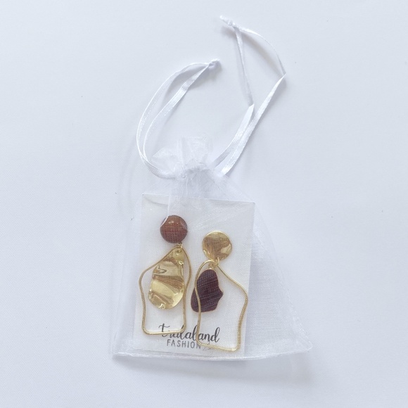 > NEW < Boutique Asymmetrical Geometric Modern Multi-color Dangle Earrings - Picture 7 of 7